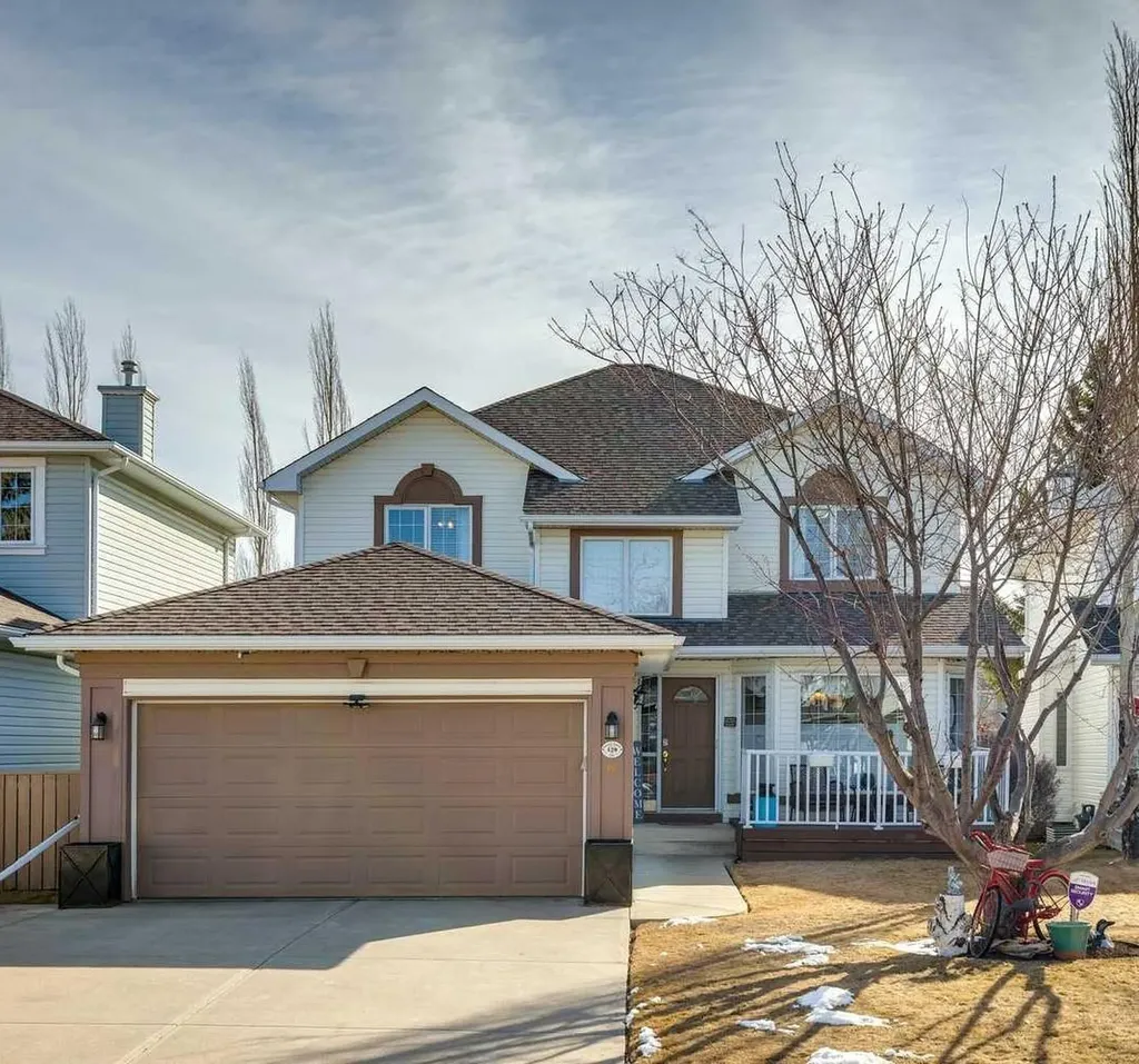 420 Rocky Ridge Bay NW Calgary AB T3G 4H8