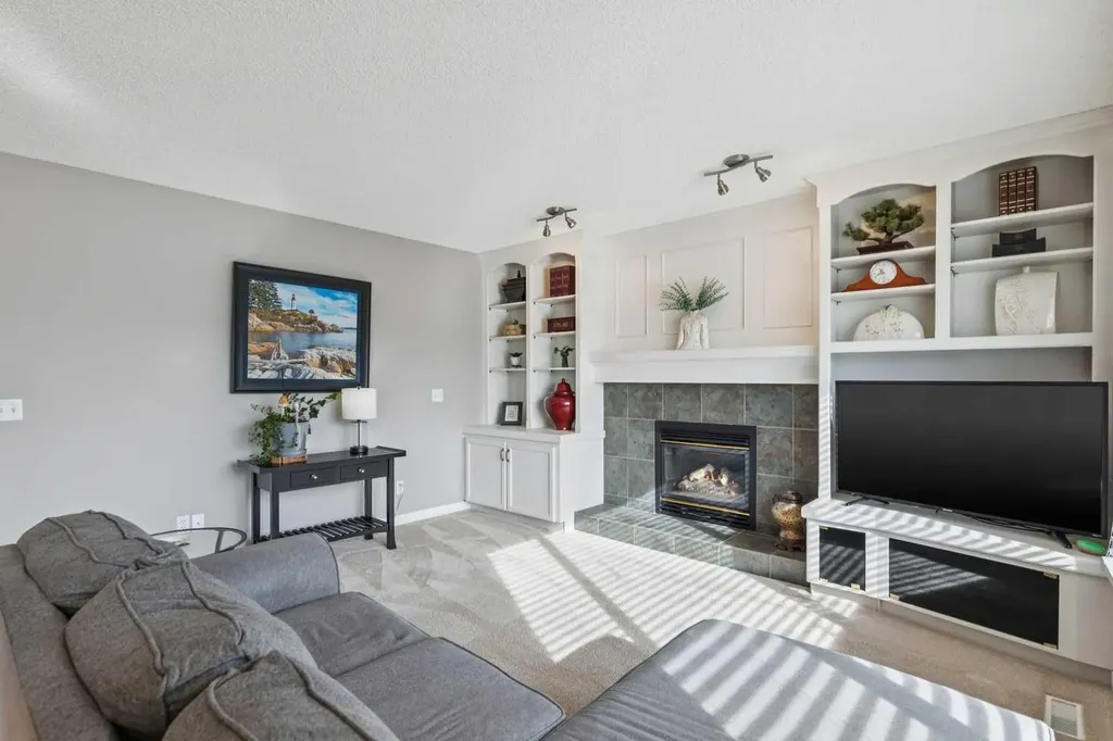 420 Rocky Ridge Bay NW Calgary AB T3G 4H8