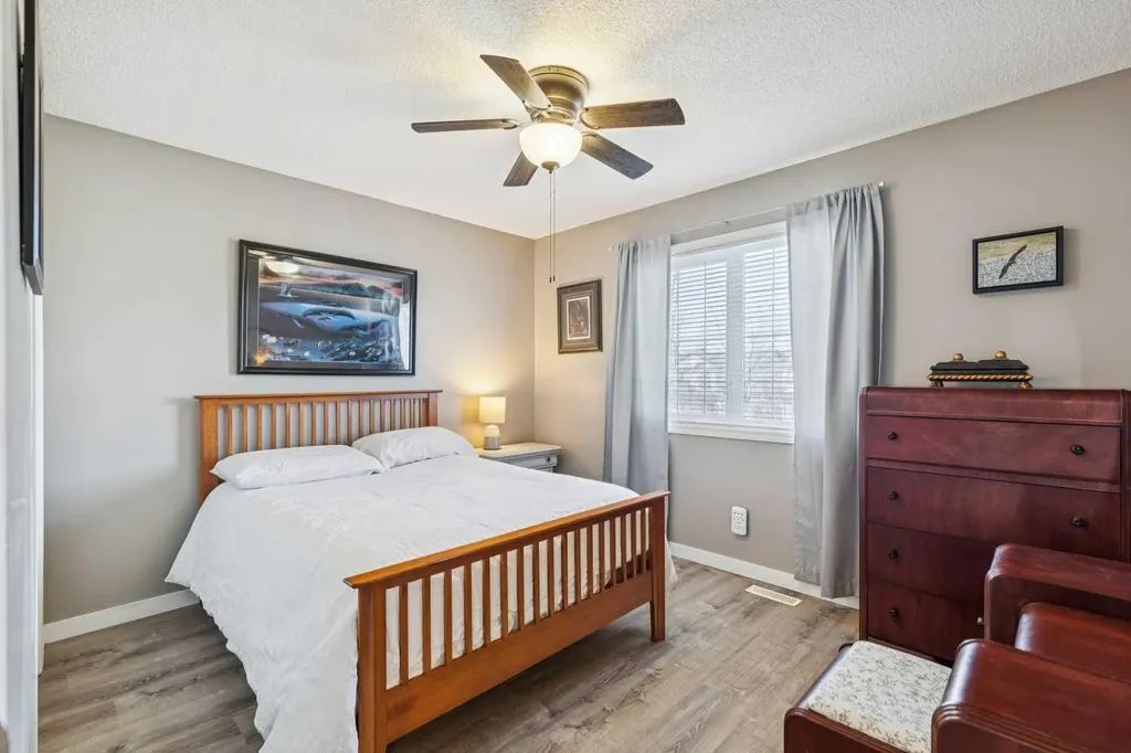 420 Rocky Ridge Bay NW Calgary AB T3G 4H8