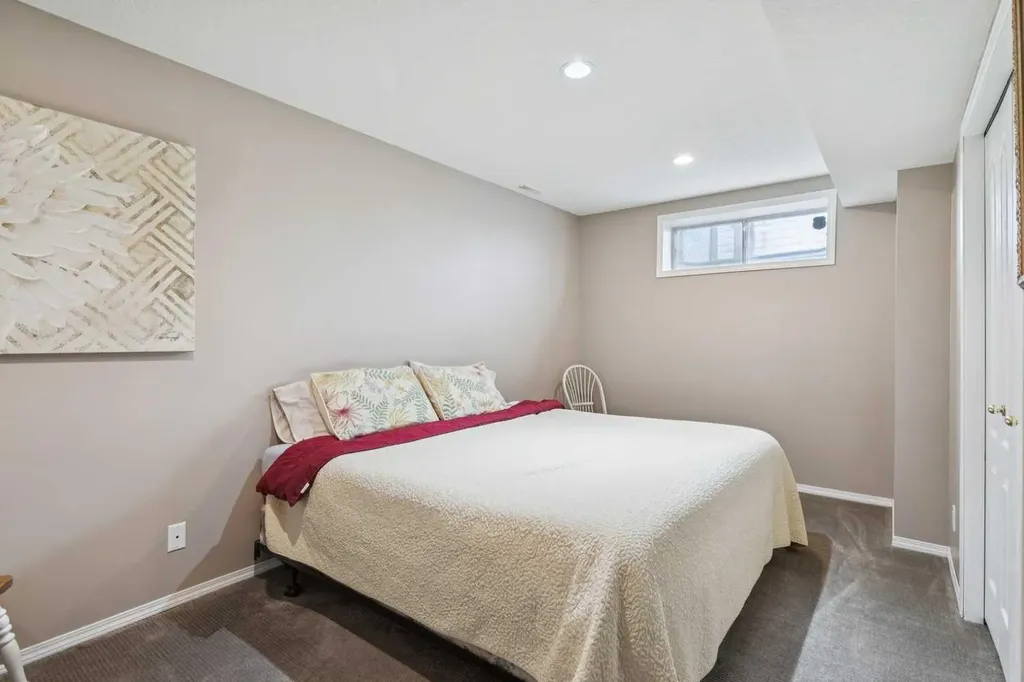 420 Rocky Ridge Bay NW Calgary AB T3G 4H8