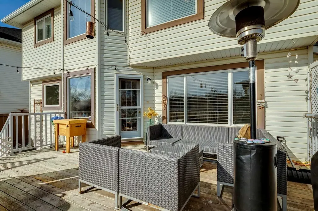 420 Rocky Ridge Bay NW Calgary AB T3G 4H8