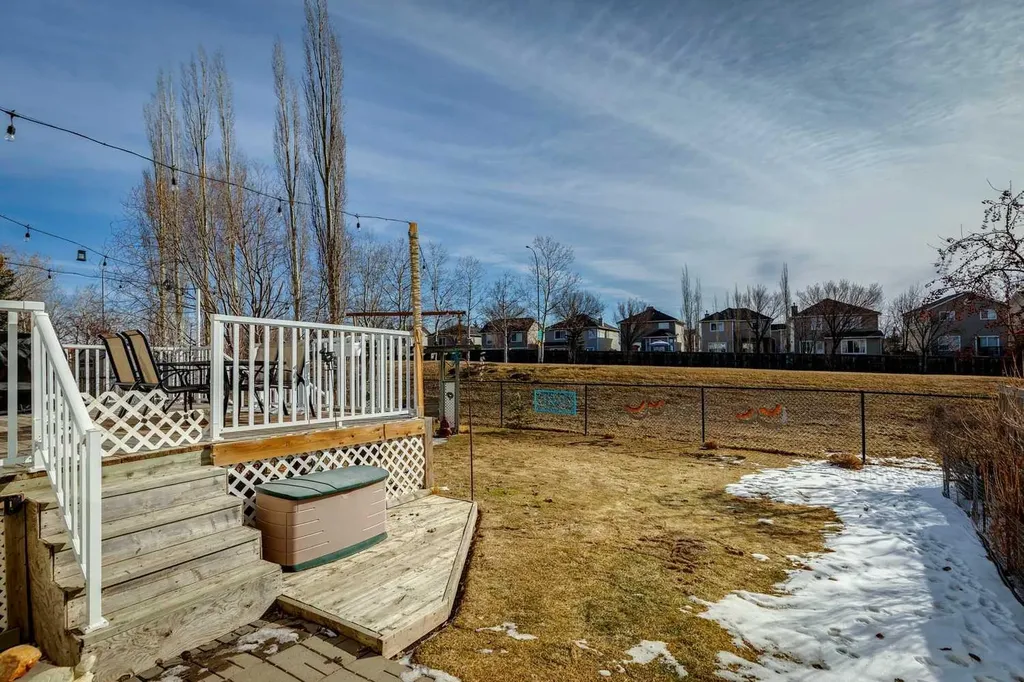 420 Rocky Ridge Bay NW Calgary AB T3G 4H8