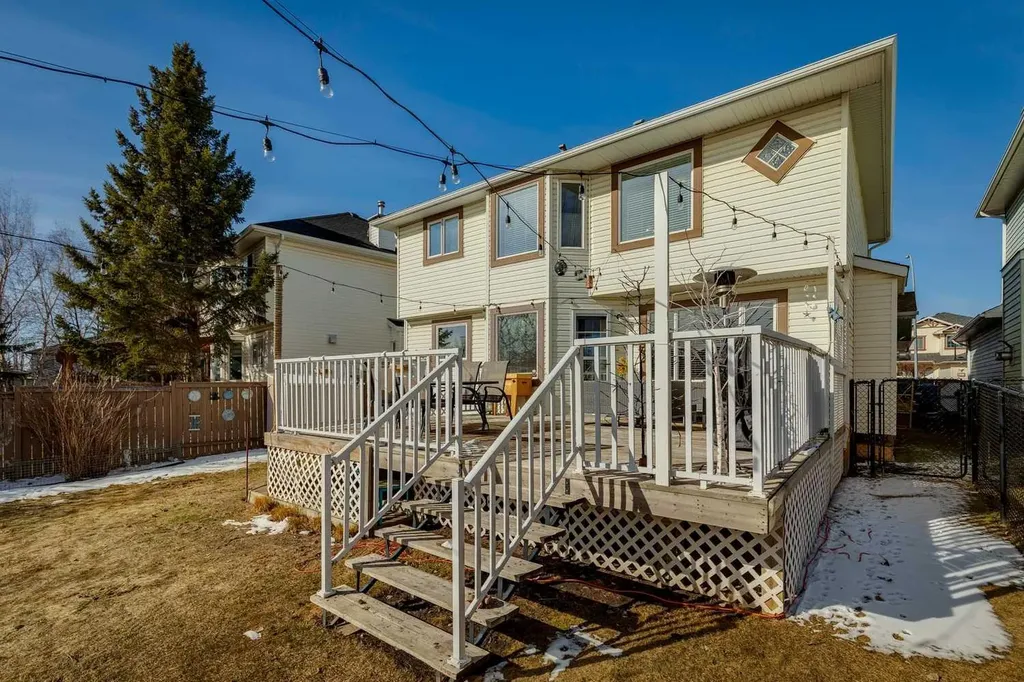 420 Rocky Ridge Bay NW Calgary AB T3G 4H8