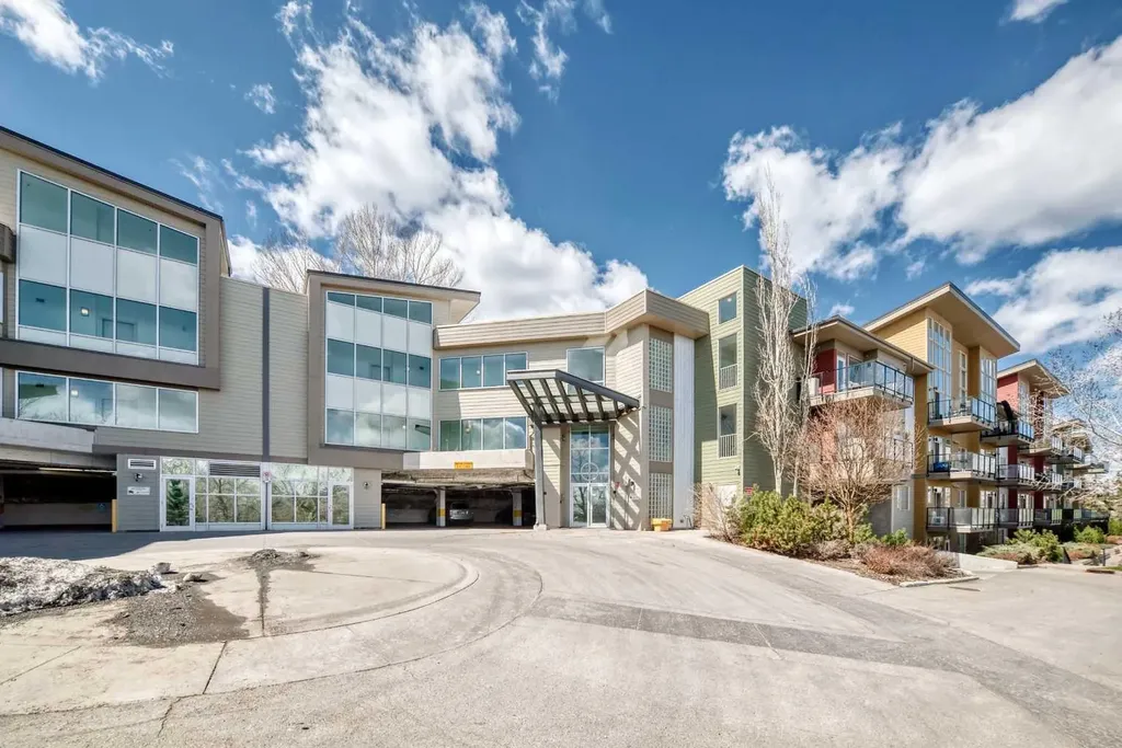 4303 1 Street NE Calgary AB T2E 7M3