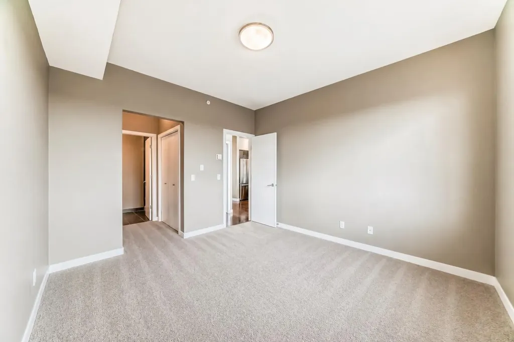4303 1 Street NE Calgary AB T2E 7M3