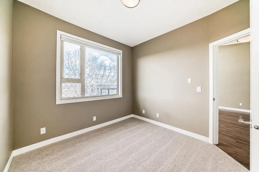 4303 1 Street NE Calgary AB T2E 7M3