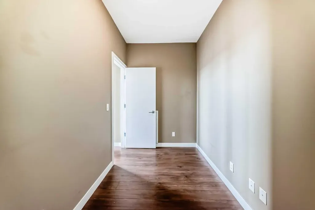 4303 1 Street NE Calgary AB T2E 7M3
