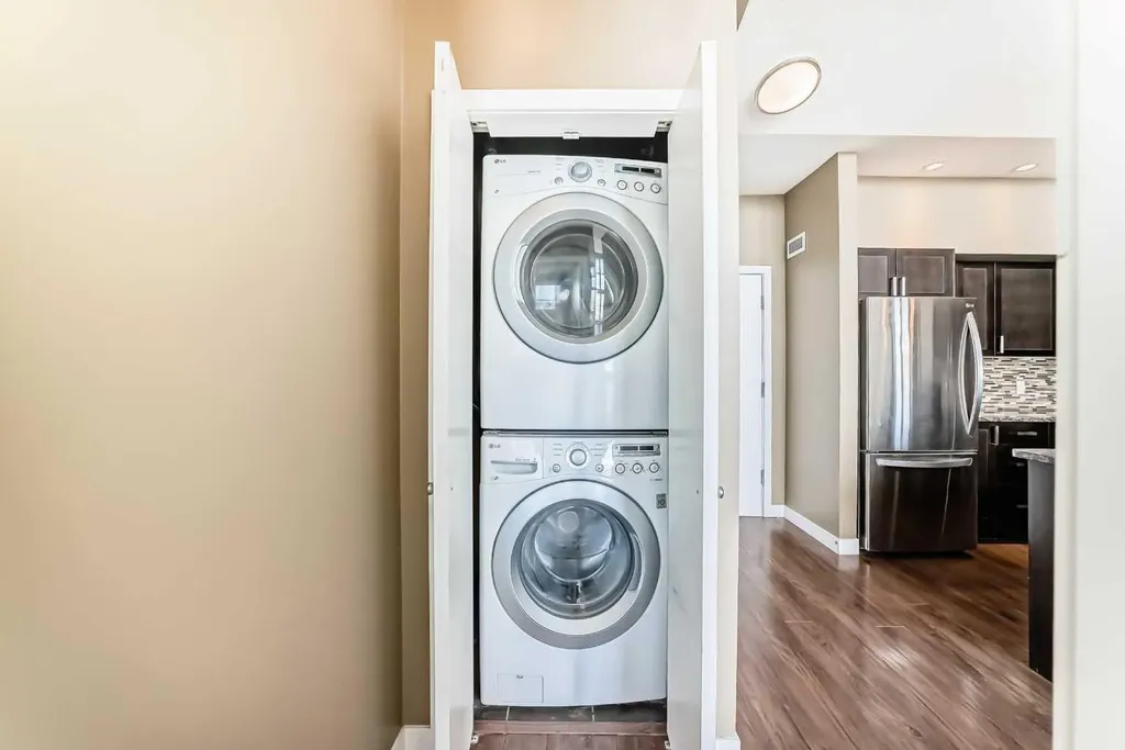 4303 1 Street NE Calgary AB T2E 7M3