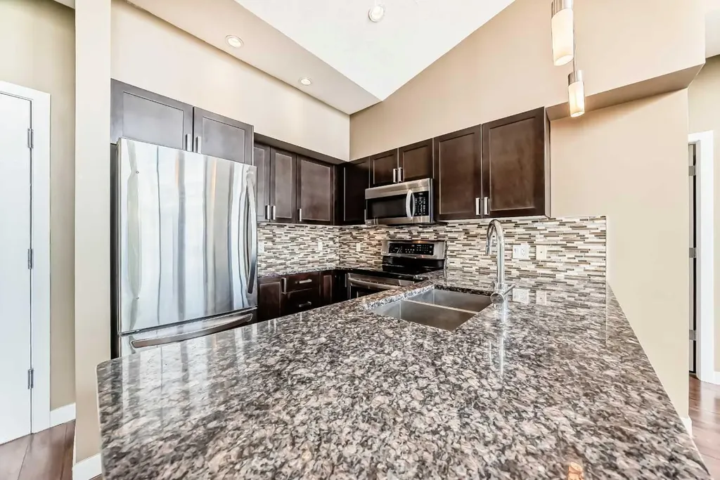 4303 1 Street NE Calgary AB T2E 7M3