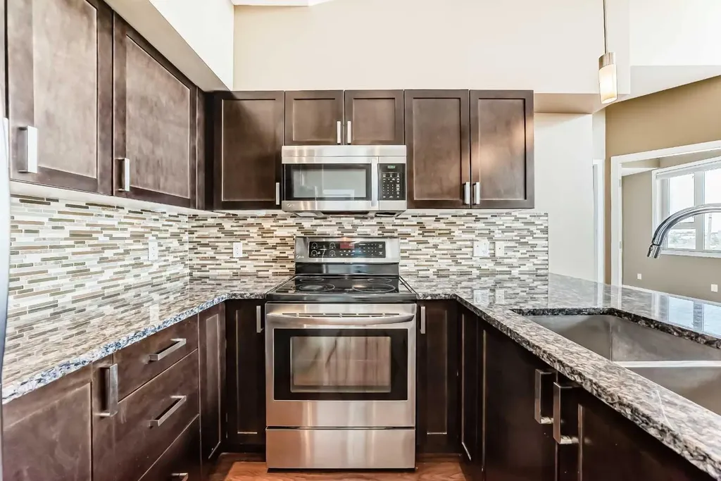 4303 1 Street NE Calgary AB T2E 7M3