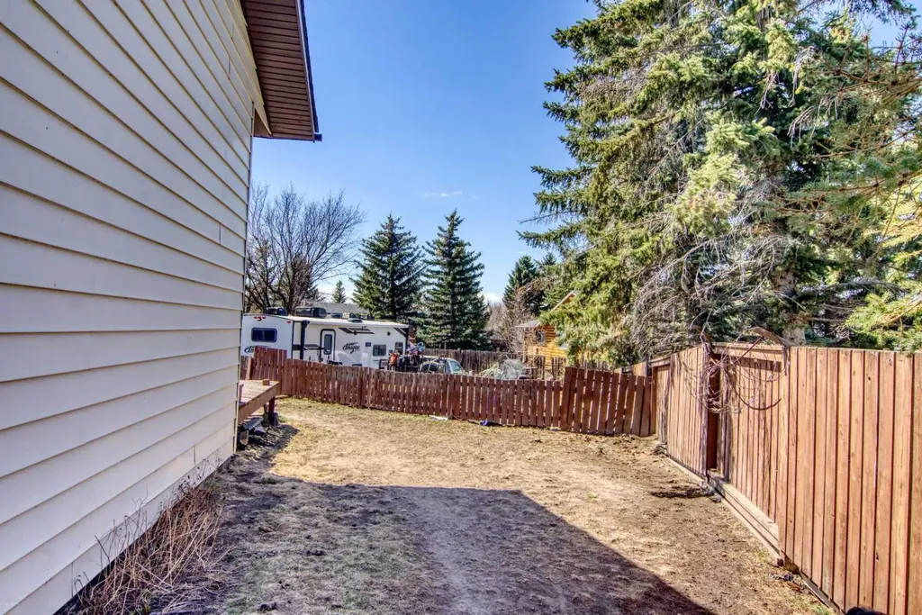 640 Mcculloch Crescent Irricana AB T0M1B0