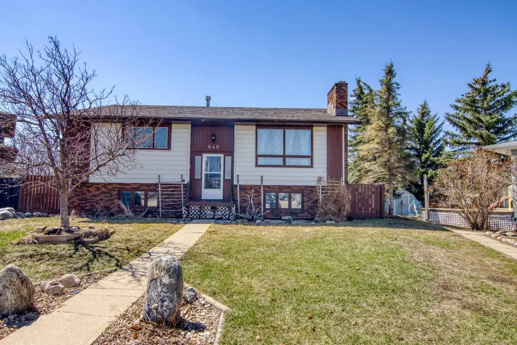 640 Mcculloch Crescent Irricana AB T0M1B0