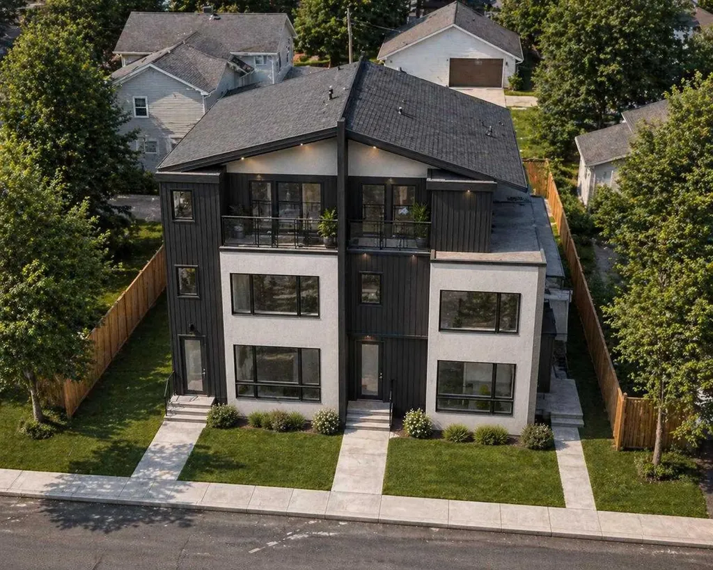 2624 1 Avenue NW Calgary AB T2N 0C4