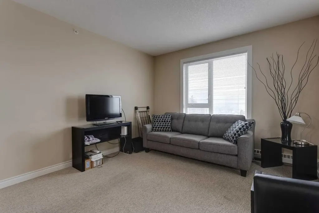 3101 34 Avenue NW Calgary AB T2L 0Y2