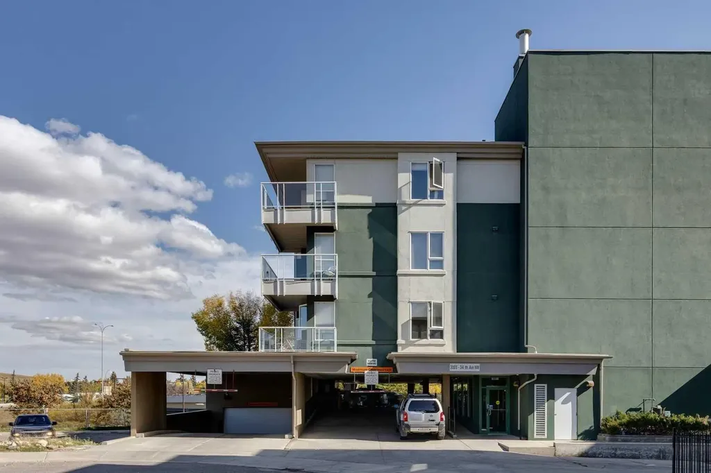 3101 34 Avenue NW Calgary AB T2L 0Y2