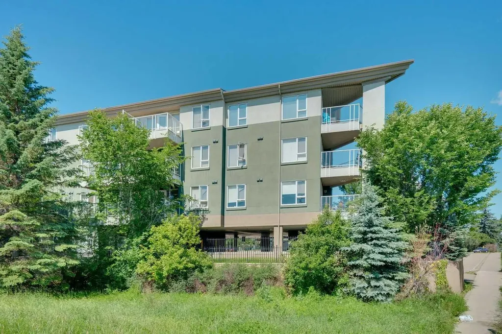 3101 34 Avenue NW Calgary AB T2L 0Y2