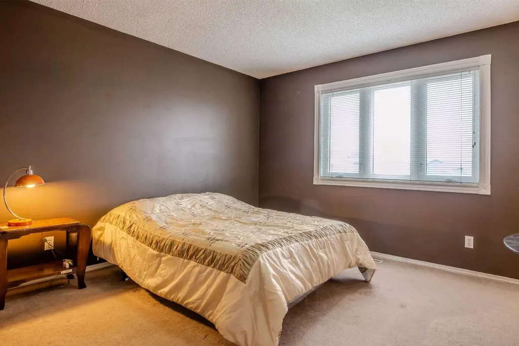 161 Saddlecrest Close NE Calgary AB T3J 5B6