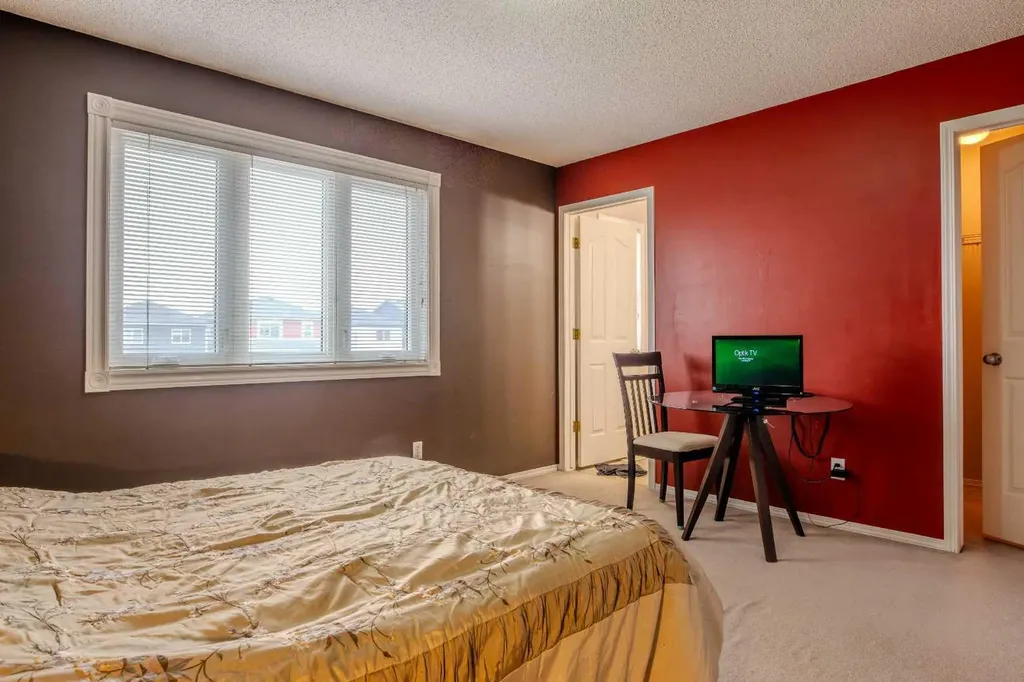 161 Saddlecrest Close NE Calgary AB T3J 5B6
