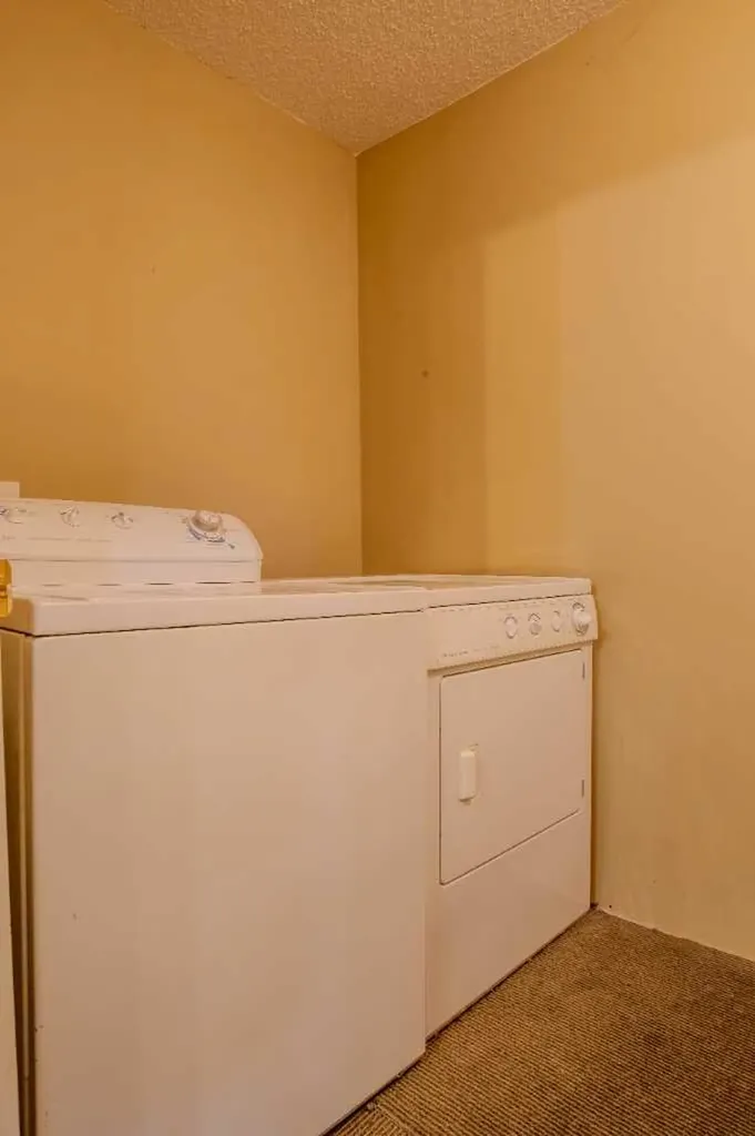 161 Saddlecrest Close NE Calgary AB T3J 5B6
