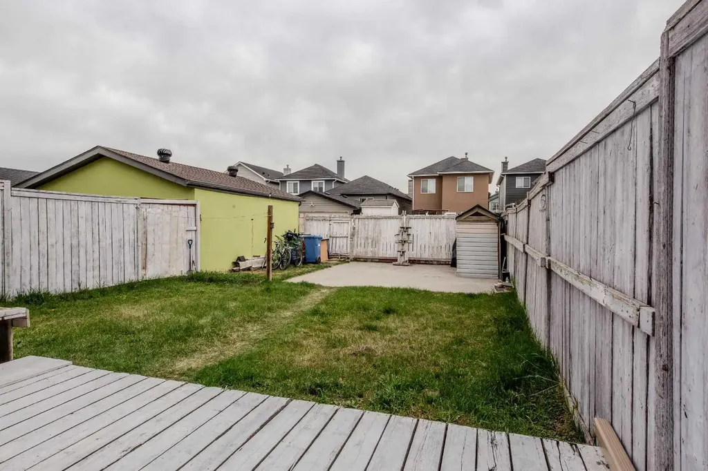 161 Saddlecrest Close NE Calgary AB T3J 5B6