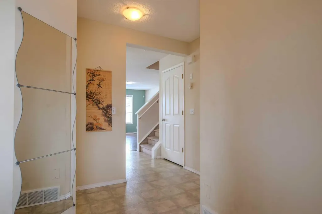 161 Saddlecrest Close NE Calgary AB T3J 5B6