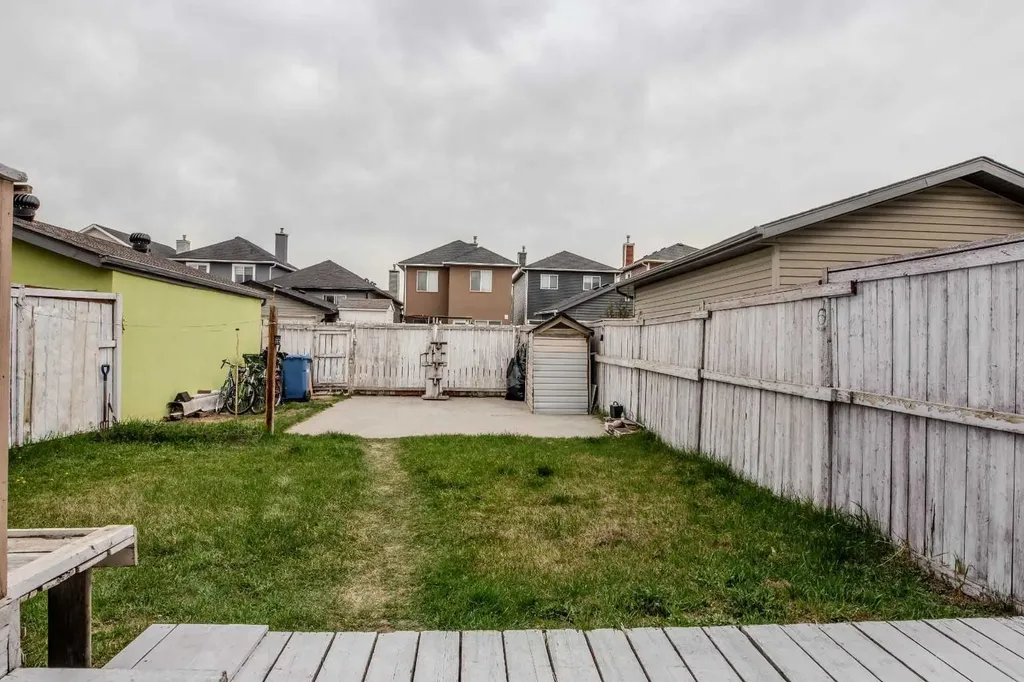 161 Saddlecrest Close NE Calgary AB T3J 5B6