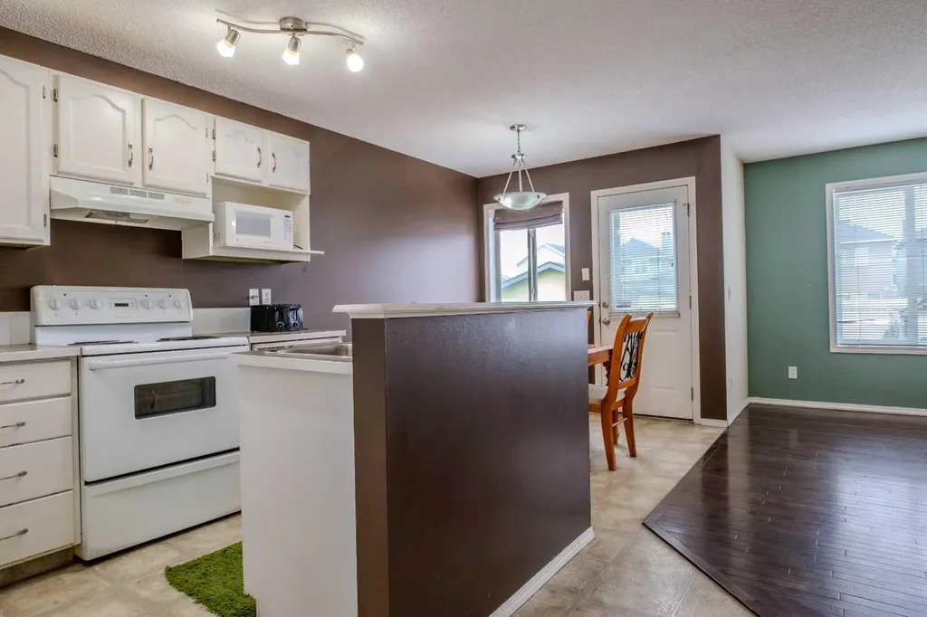 161 Saddlecrest Close NE Calgary AB T3J 5B6
