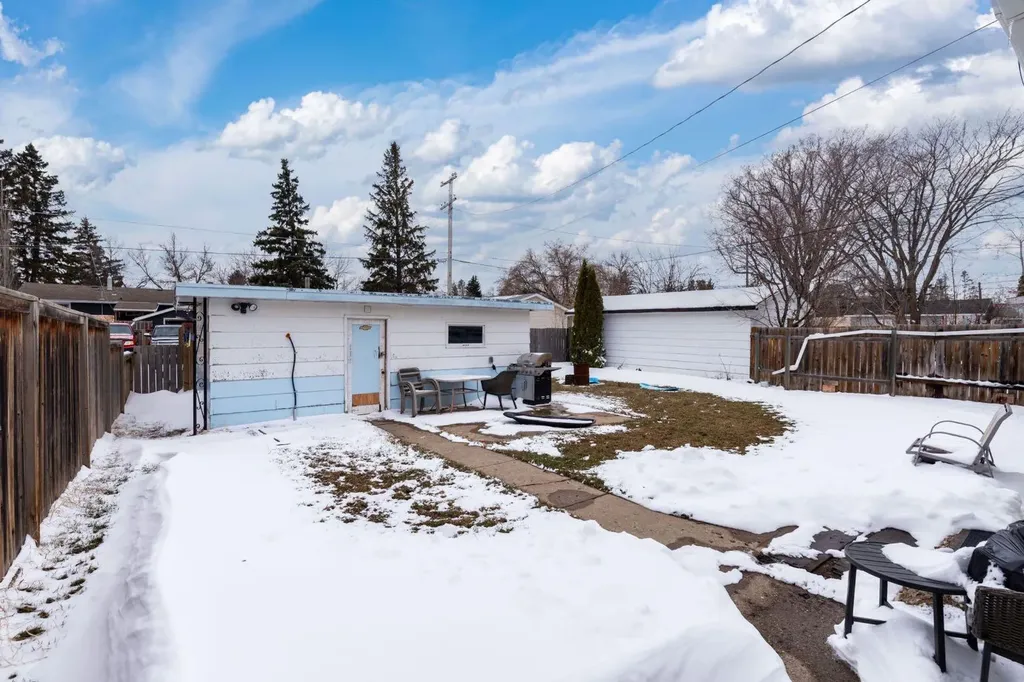 4707 41 Street Lloydminster SK S9V0C5