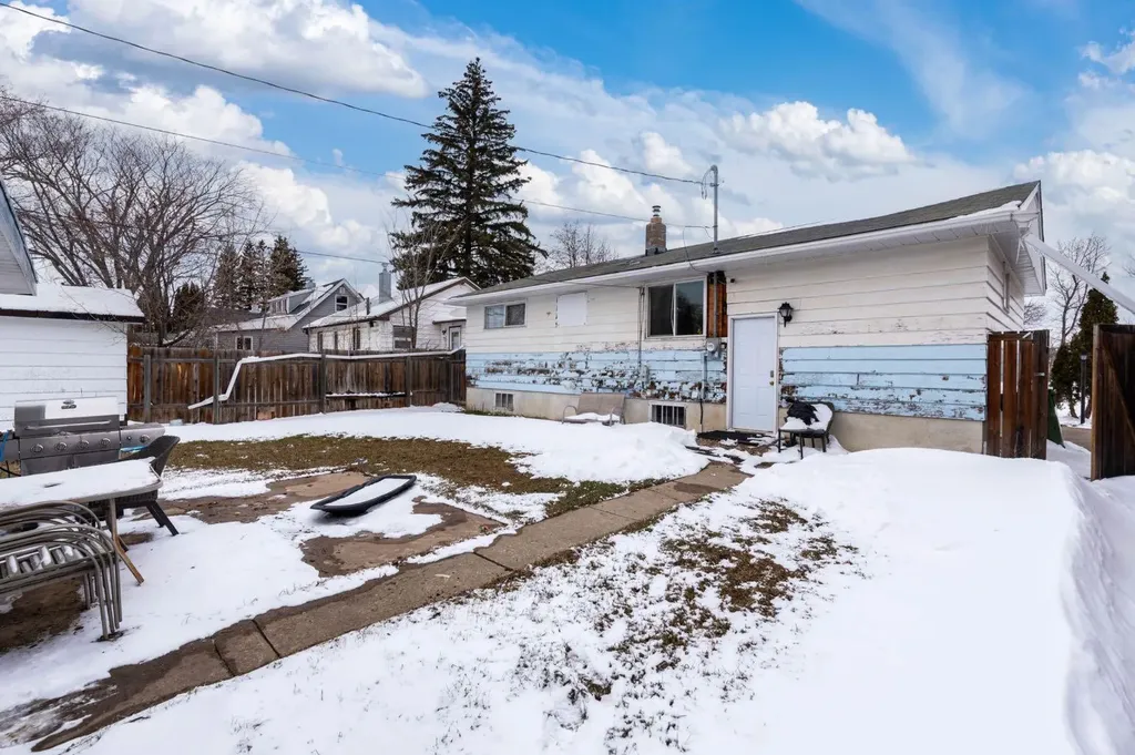 4707 41 Street Lloydminster SK S9V0C5