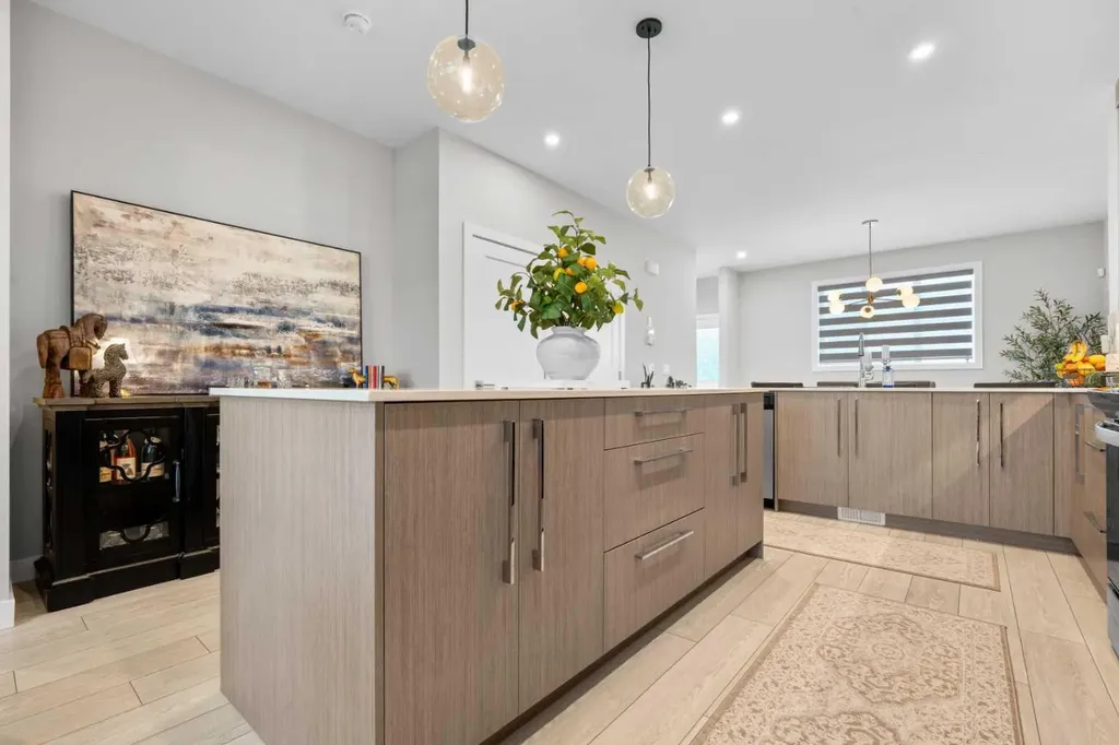 1053 West Lakeview Chestermere AB T1X2T2