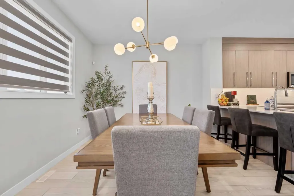 1053 West Lakeview Chestermere AB T1X2T2