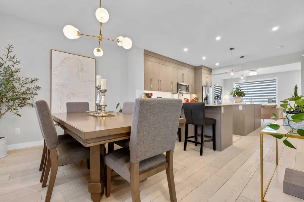 1053 West Lakeview Chestermere AB T1X2T2