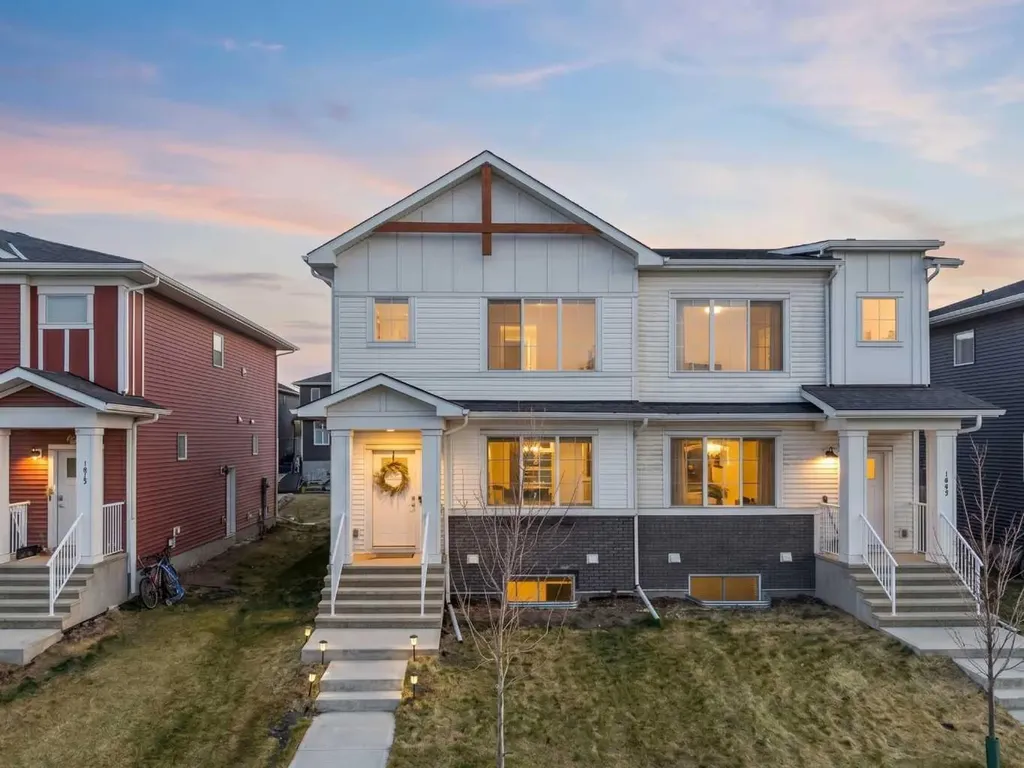 1053 West Lakeview Chestermere AB T1X2T2
