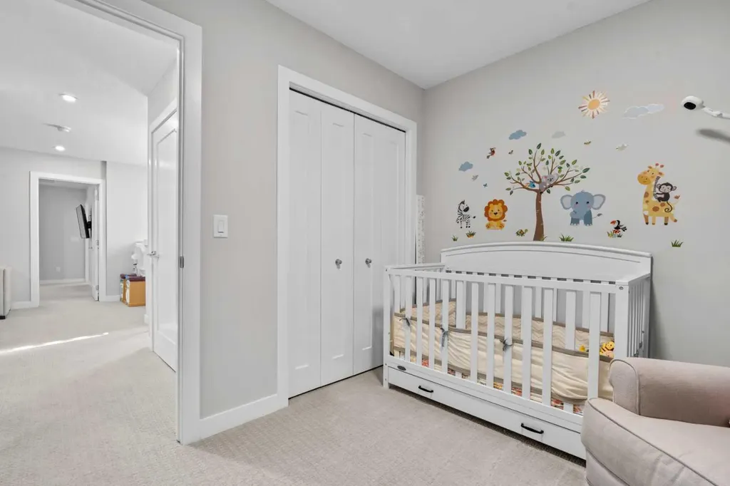 1053 West Lakeview Chestermere AB T1X2T2