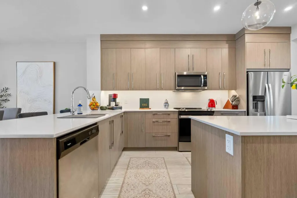 1053 West Lakeview Chestermere AB T1X2T2