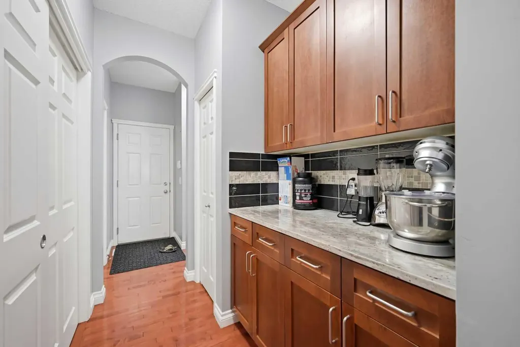 61 Saddleland Drive NE Calgary AB T3J 5J3