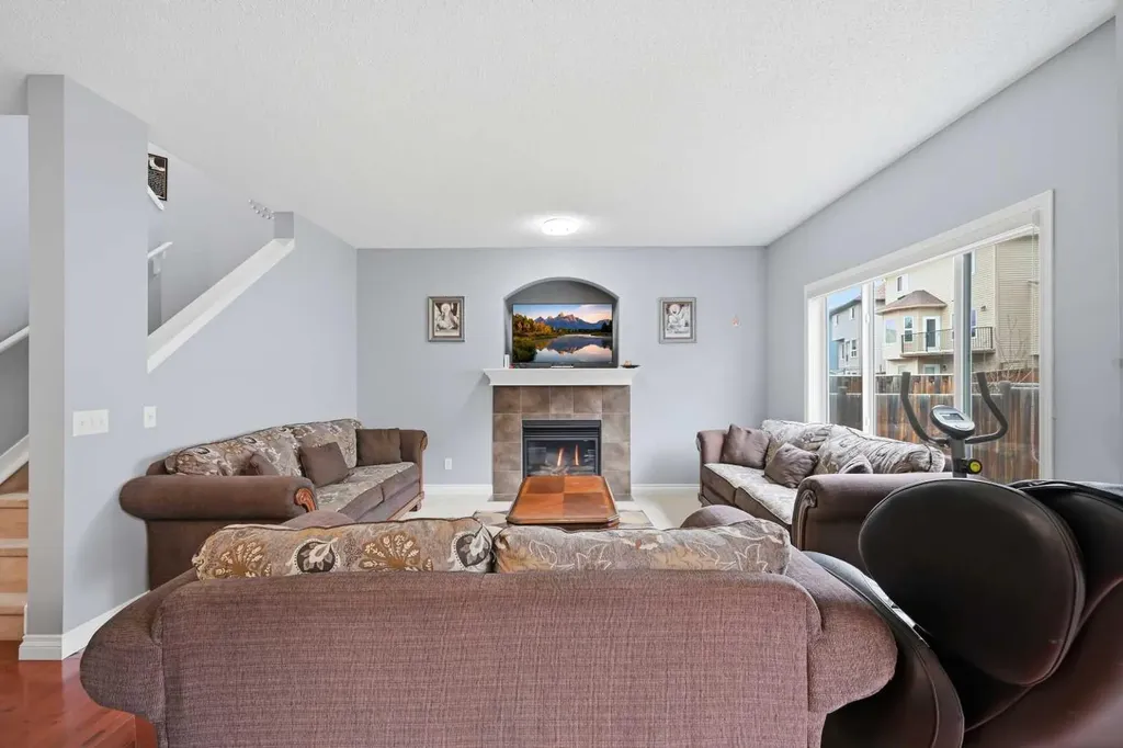61 Saddleland Drive NE Calgary AB T3J 5J3