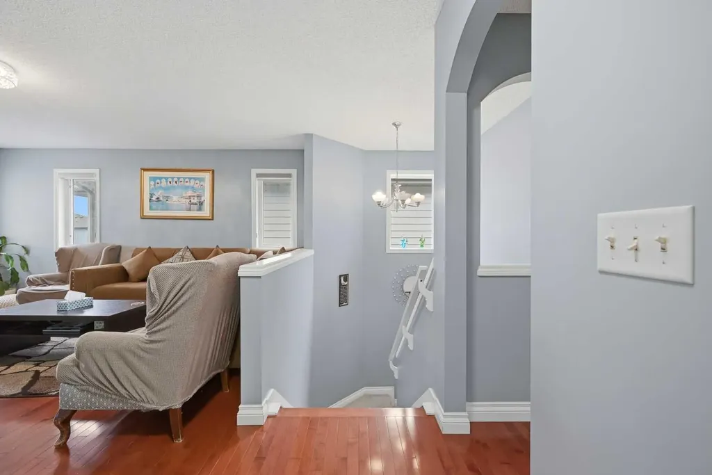 61 Saddleland Drive NE Calgary AB T3J 5J3