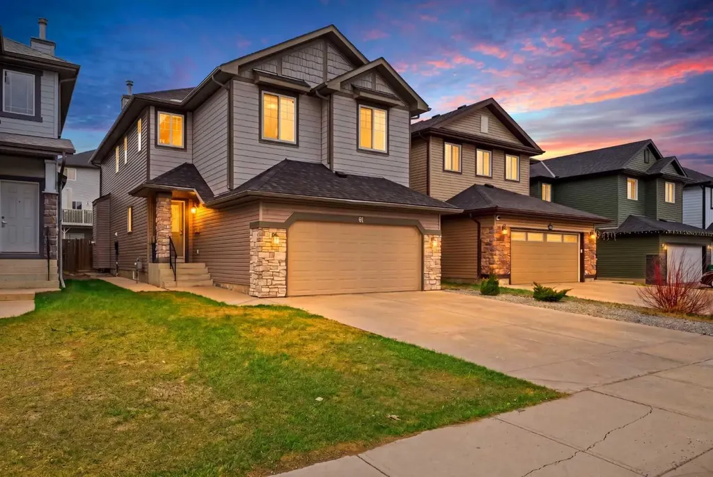 61 Saddleland Drive NE Calgary AB T3J 5J3