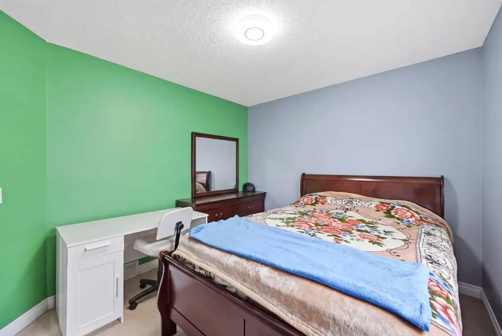 61 Saddleland Drive NE Calgary AB T3J 5J3