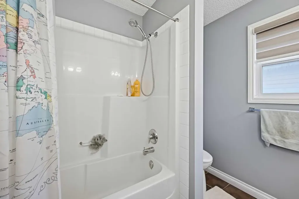 61 Saddleland Drive NE Calgary AB T3J 5J3