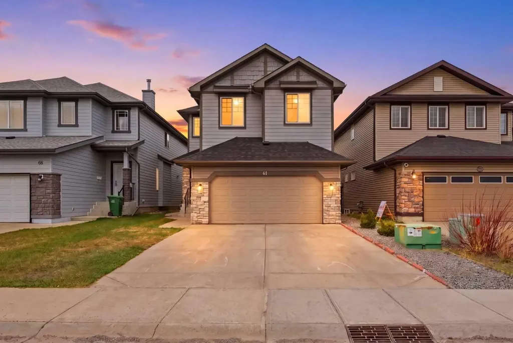 61 Saddleland Drive NE Calgary AB T3J 5J3