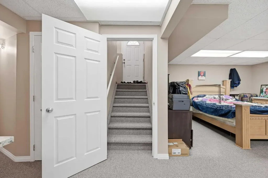 61 Saddleland Drive NE Calgary AB T3J 5J3