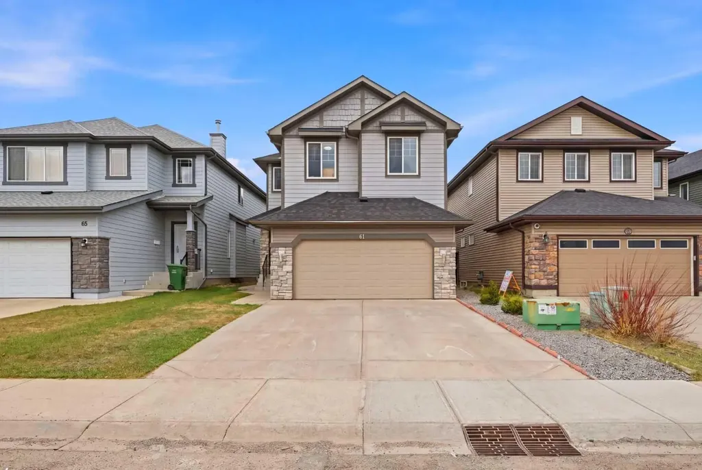 61 Saddleland Drive NE Calgary AB T3J 5J3