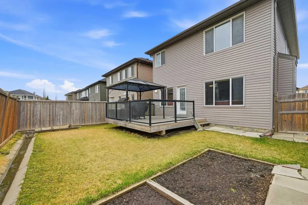 61 Saddleland Drive NE Calgary AB T3J 5J3