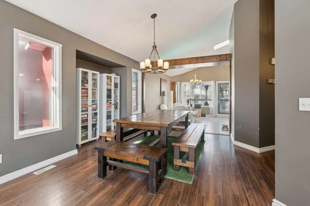 8373 Edgevalley Drive NW Calgary AB T3A 4X6