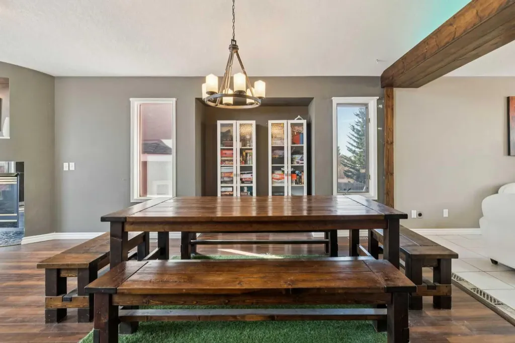 8373 Edgevalley Drive NW Calgary AB T3A 4X6