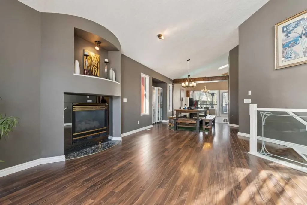 8373 Edgevalley Drive NW Calgary AB T3A 4X6