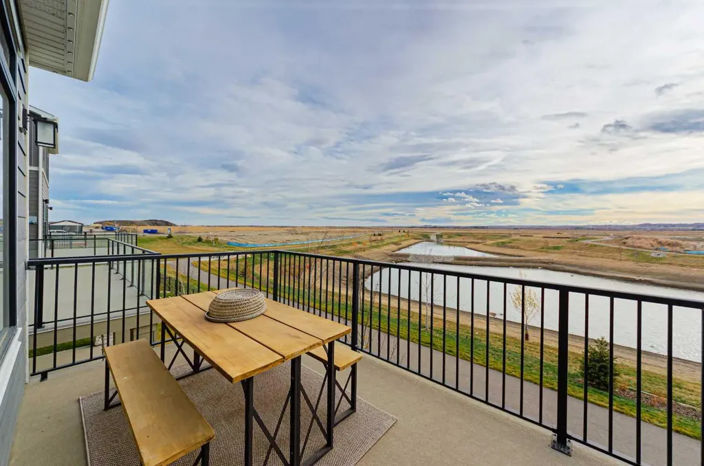 71 Ricardo Ranch Avenue SE Calgary AB T3M 3Z6