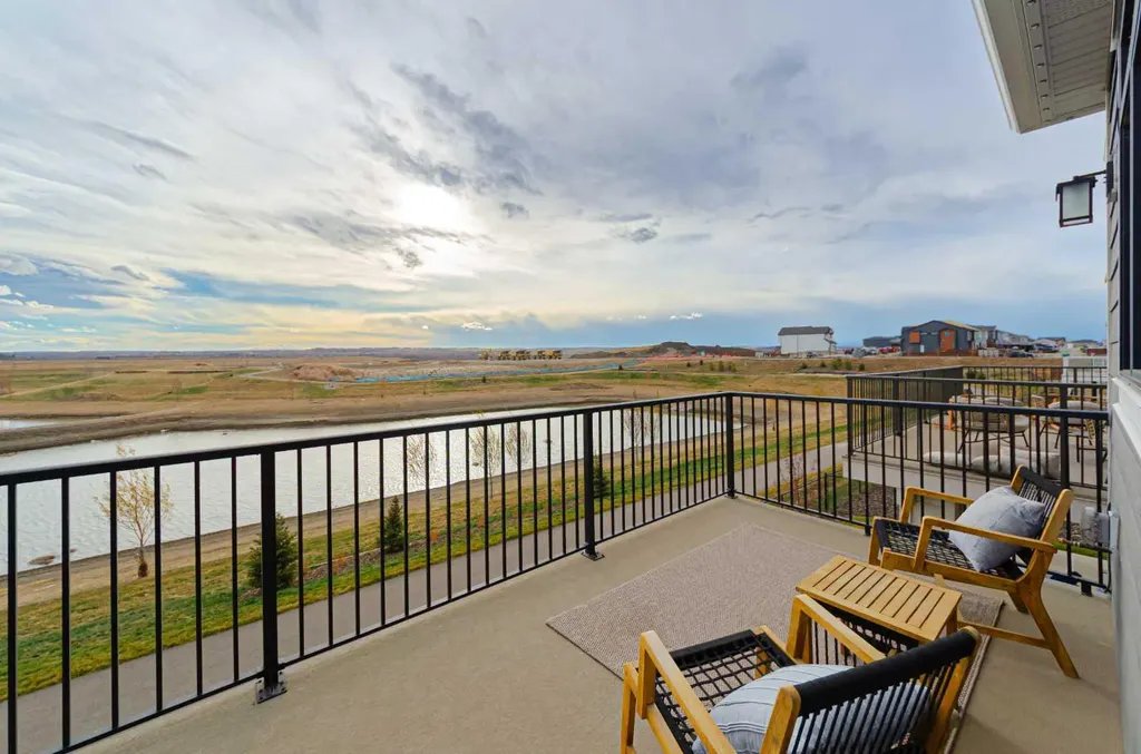 71 Ricardo Ranch Avenue SE Calgary AB T3M 3Z6